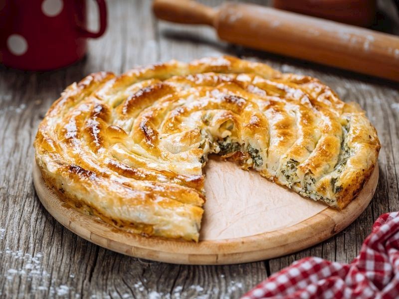 Keş Peynirli Kat Kat El Açması Börek Tarifi