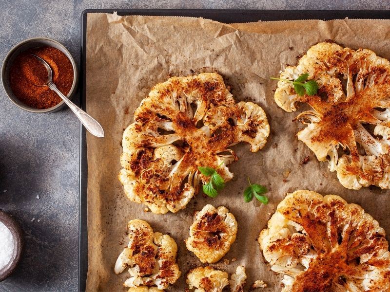 KIRMIZI BİBERLİ KARNABAHAR STEAK TARİFİ