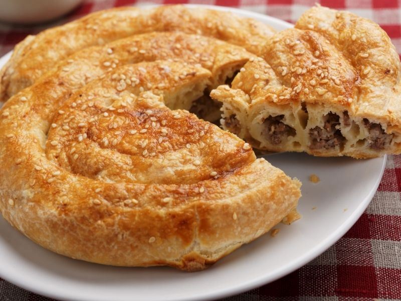 KIYMALI BÖREK TARİFİ