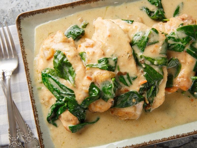 KREMALI ISPANAKLI TAVUK TARİFİ