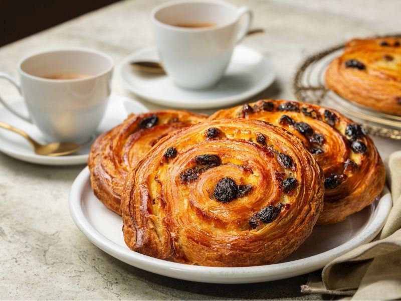 Kuru Üzümlü Tarçınlı Çörek Tarifi