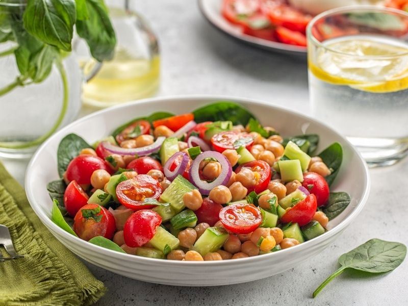 Nar Ekşili Nohut Salatası Tarifi