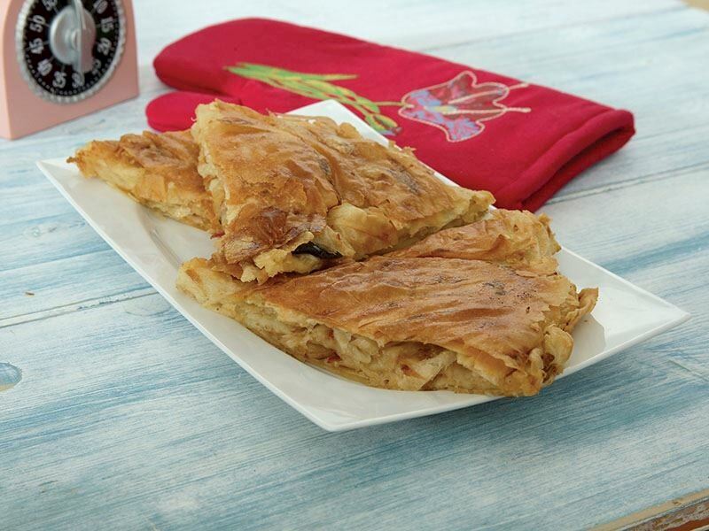 Patlıcanlı Soğanlı Börek