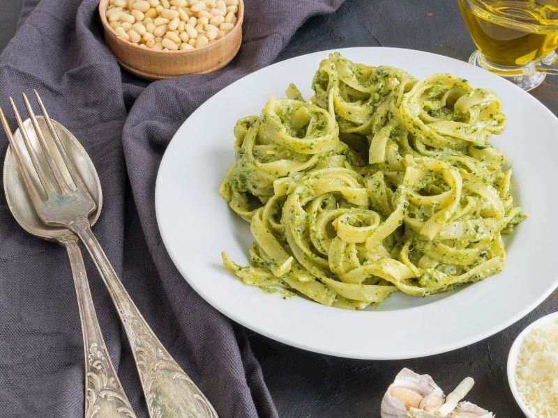 PESTO SOSLU MAKARNA TARİFİ