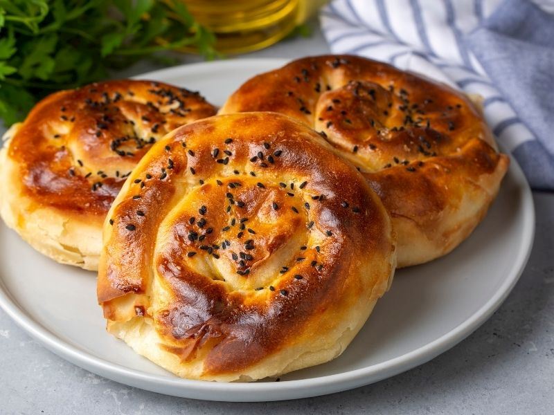 PRATİK GÜL BÖREĞİ TARİFİ