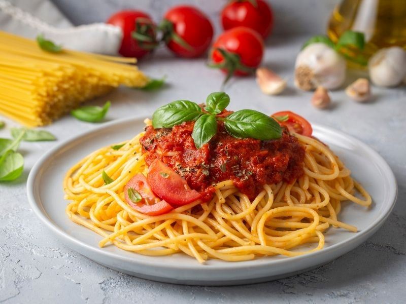 SALÇALI MAKARNA TARİFİ