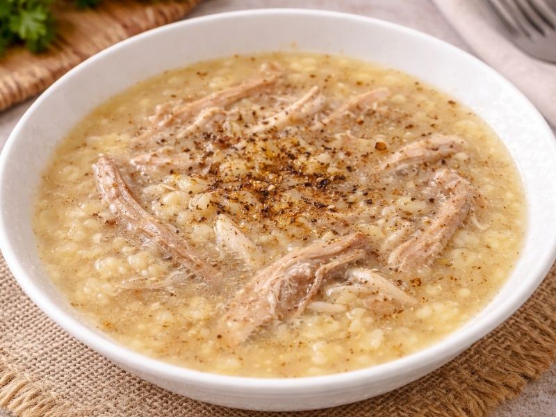 TAVUKLU ŞEHRİYE ÇORBASI TARİFİ