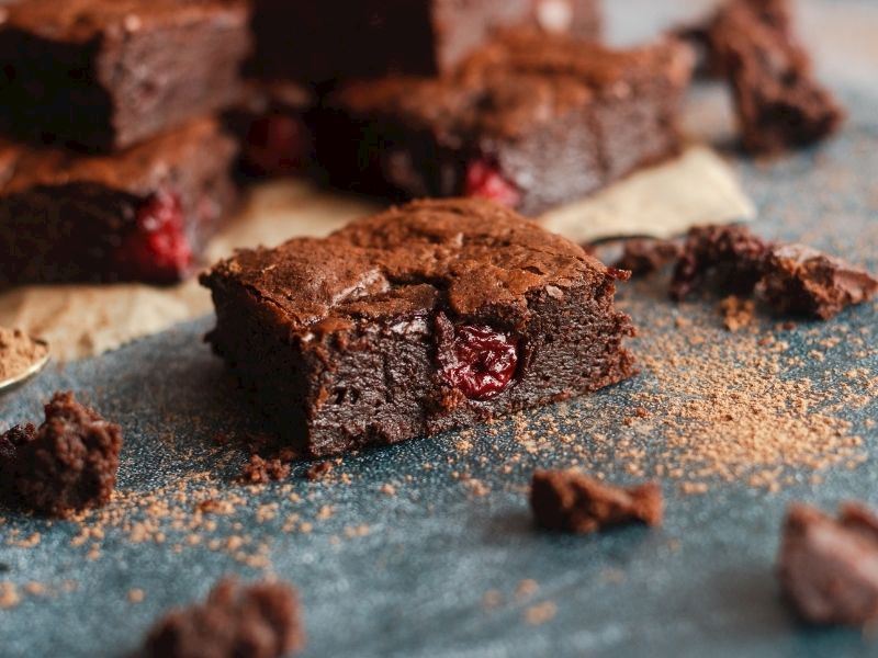 VİŞNELİ BROWNİE TARİFİ