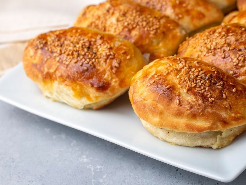 Yiyenlerin Tadına Doyamayacağı Pastane Poğaçası Tarifi