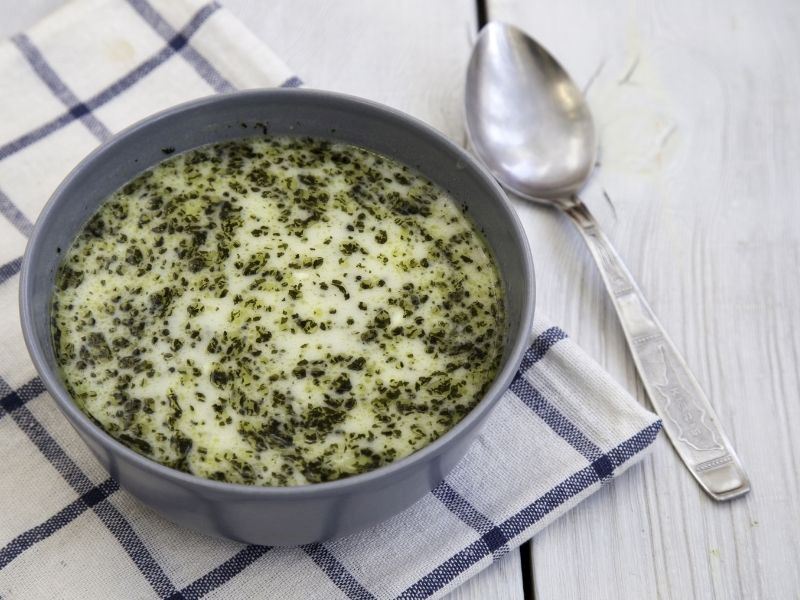 Yoğurtlu Arpa Şehriye Çorbası Tarifi 