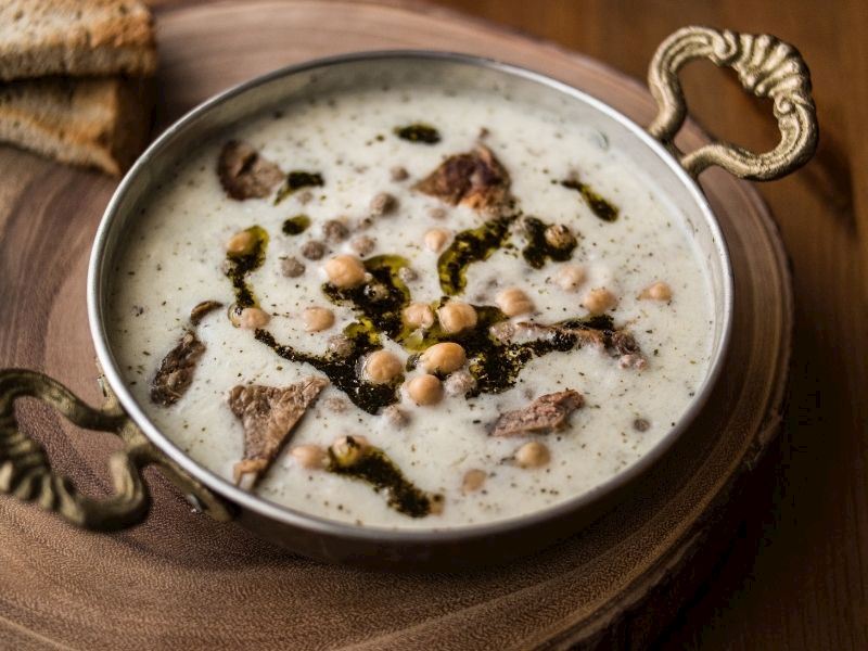 YUVALAMA (YUVARLAMA) ÇORBASI TARİFİ